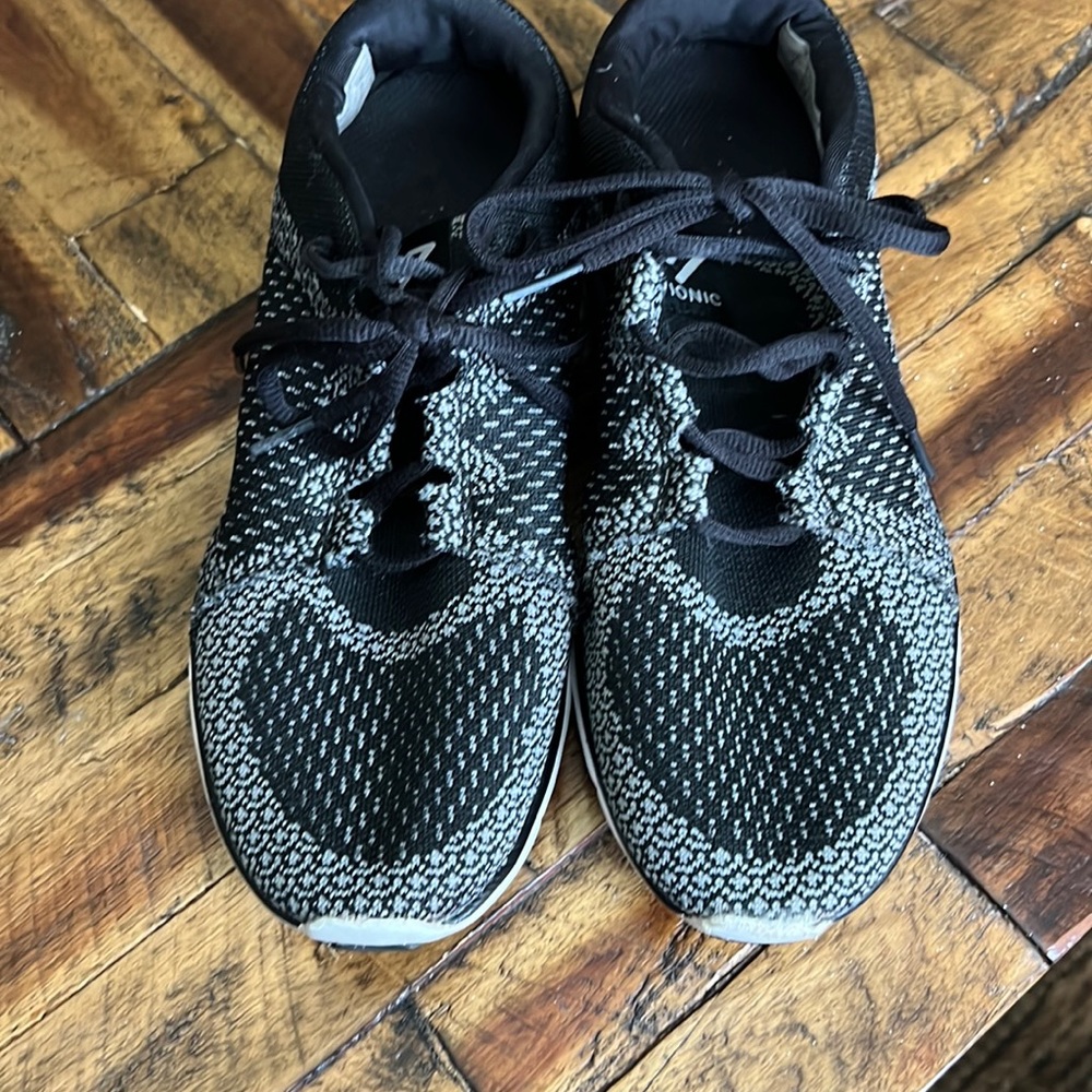 Vionoc shoes